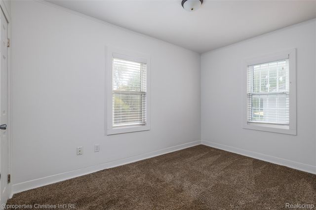 900 Stanley Avenue, Pontiac, MI 48340