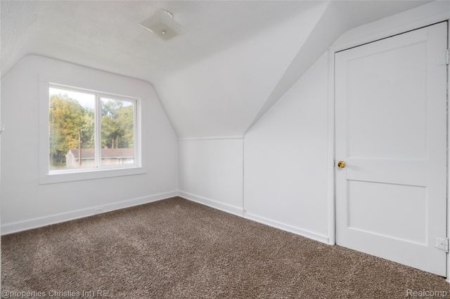 900 Stanley Avenue, Pontiac, MI 48340