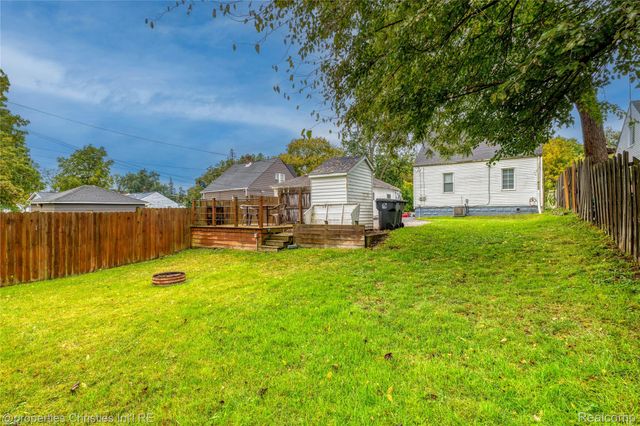 900 Stanley Avenue, Pontiac, MI 48340