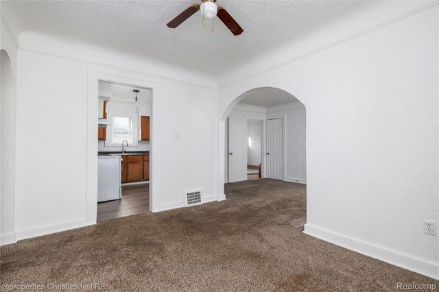 900 Stanley Avenue, Pontiac, MI 48340