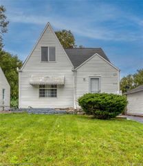 900 Stanley Avenue, Pontiac, MI 48340