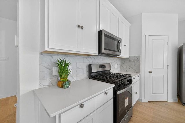 30611 Castle Cove Dr, Fulshear, TX 77423