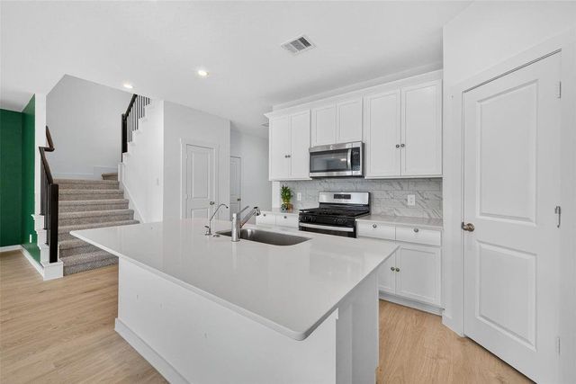 30611 Castle Cove Dr, Fulshear, TX 77423