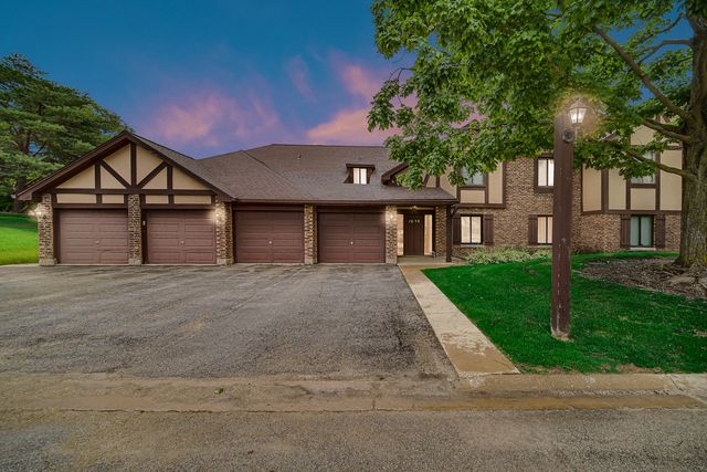 1659 Dover Court A, Wheaton, IL 60189