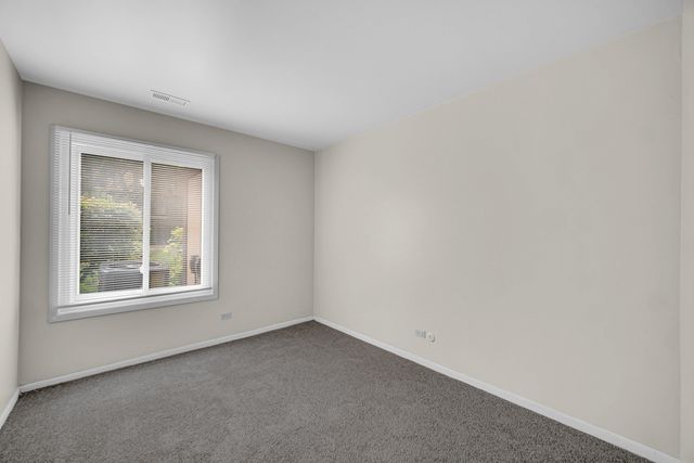 1659 Dover Court A, Wheaton, IL 60189