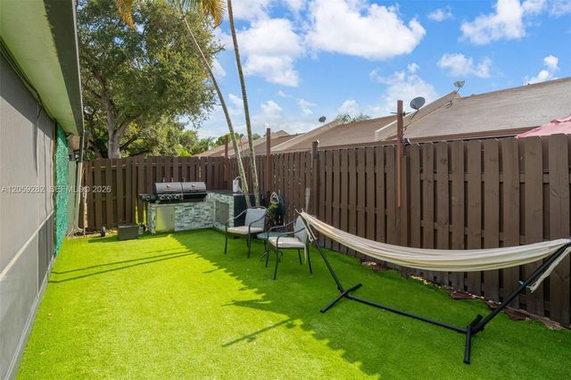 1551 NW 98th Way, Pembroke Pines, FL 33024