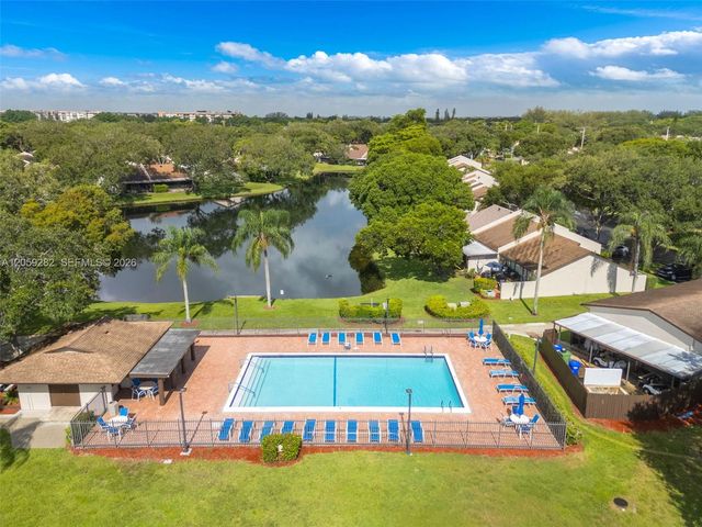 1551 NW 98th Way, Pembroke Pines, FL 33024