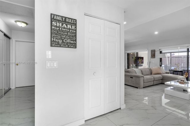 1551 NW 98th Way, Pembroke Pines, FL 33024