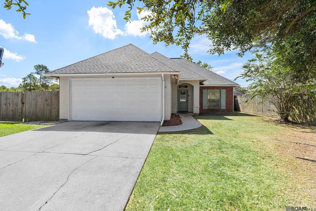 40535 Cross Ridge Ave, Gonzales, LA 70737