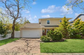 112 Ivy Lane, Lido Beach, NY 11561