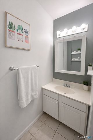 46 Chamberlain Street B, New Haven, CT 06512