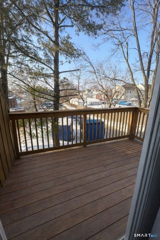 46 Chamberlain Street B, New Haven, CT 06512