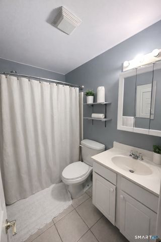 46 Chamberlain Street B, New Haven, CT 06512