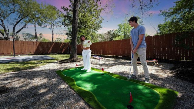 14022 Champions Hamlet Court, Houston, TX 77069