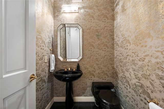 14022 Champions Hamlet Court, Houston, TX 77069