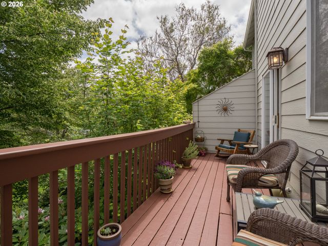15576 Sw PERIDOT Way, Beaverton, OR 97007