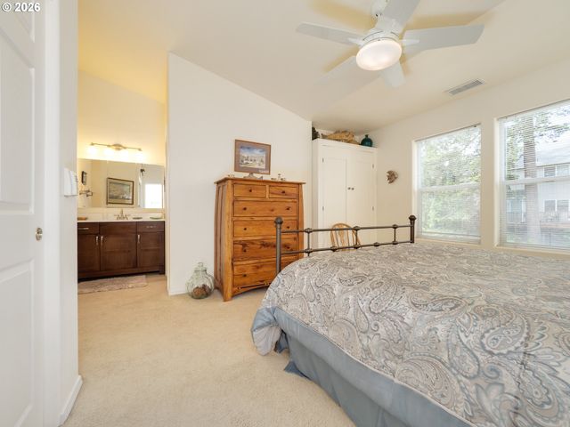 15576 Sw PERIDOT Way, Beaverton, OR 97007