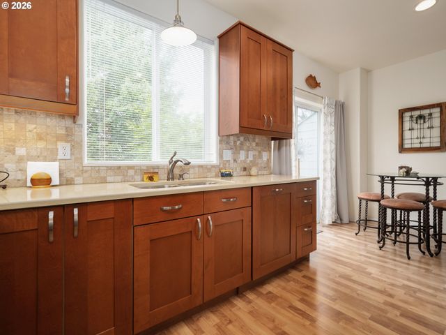 15576 Sw PERIDOT Way, Beaverton, OR 97007