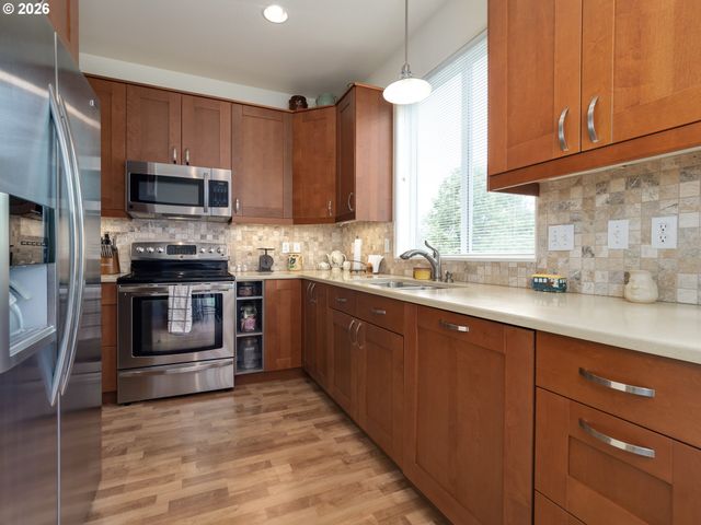 15576 Sw PERIDOT Way, Beaverton, OR 97007