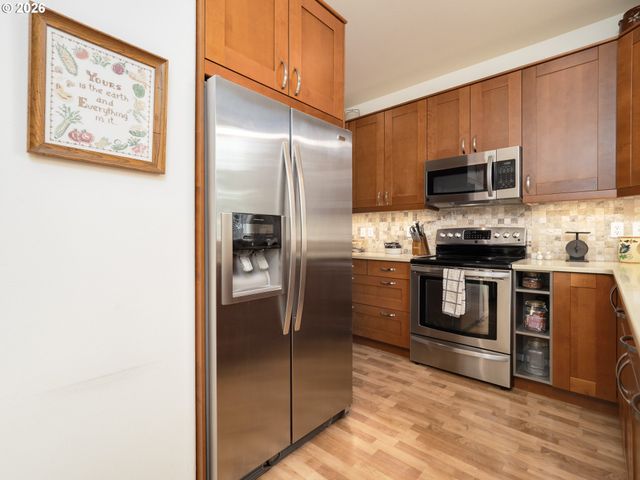 15576 Sw PERIDOT Way, Beaverton, OR 97007