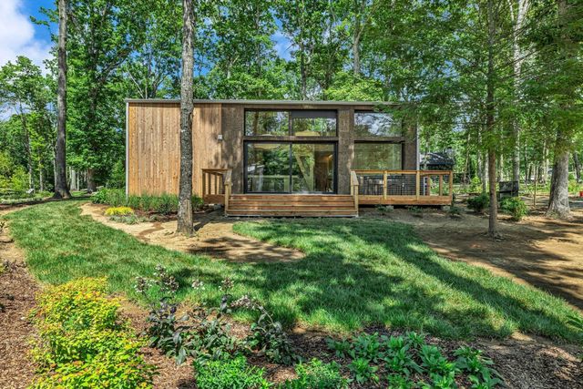 36 Waters Edge Way B, Tracy City, TN 37387