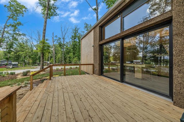 36 Waters Edge Way B, Tracy City, TN 37387