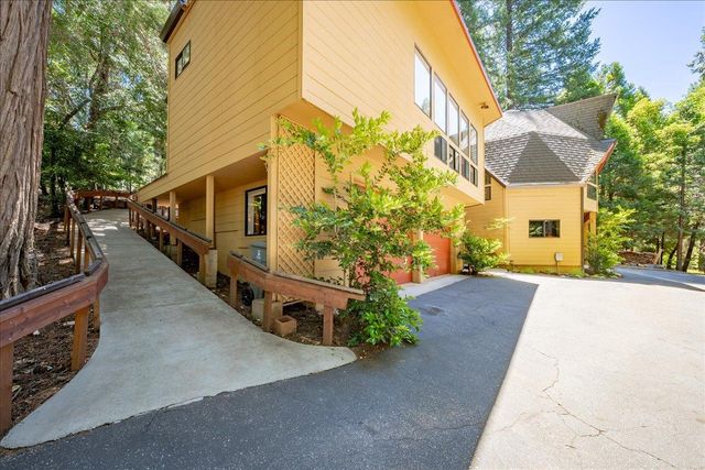5043 Virginia Bird Mine Ct, Foresthill, CA 95631