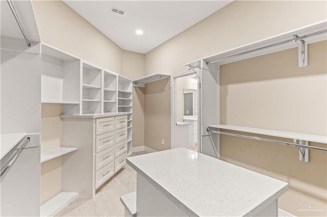 601 W La Pointe Avenue, Alton, TX 78573