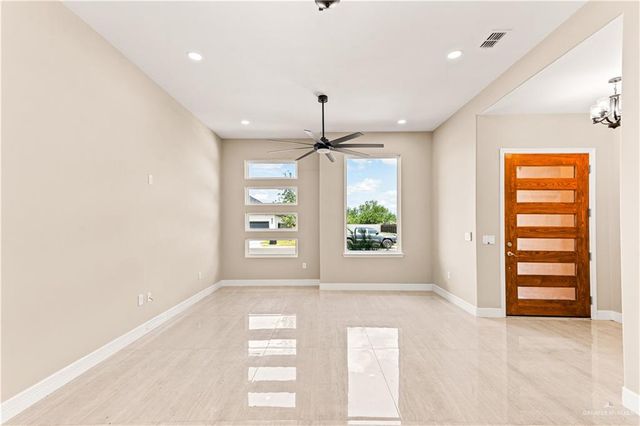 601 W La Pointe Avenue, Alton, TX 78573