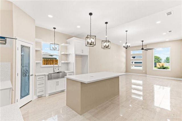 601 W La Pointe Avenue, Alton, TX 78573