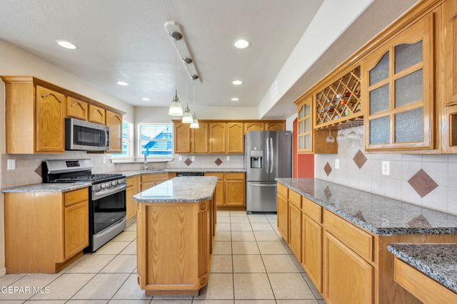 3081 TIERRA HUMEDA Drive, El Paso, TX 79938