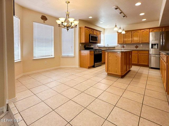 3081 TIERRA HUMEDA Drive, El Paso, TX 79938
