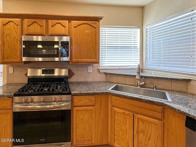 3081 TIERRA HUMEDA Drive, El Paso, TX 79938