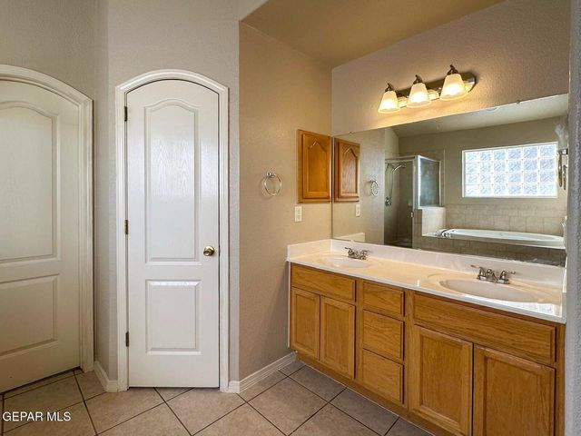 3081 TIERRA HUMEDA Drive, El Paso, TX 79938