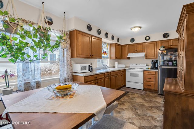 57 Whitman Street, Brick, NJ 08724