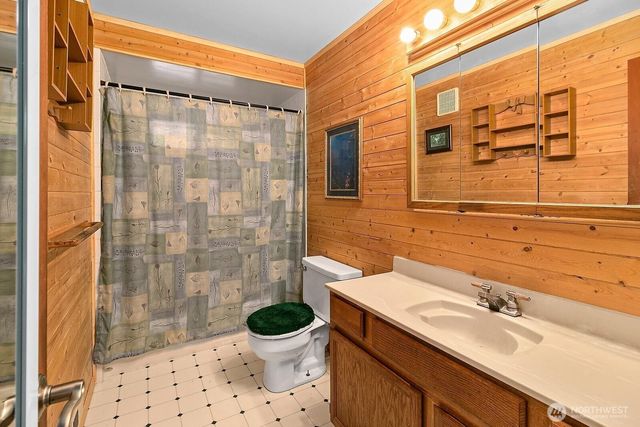 8643 Winslow Drive SW, Olympia, WA 98512