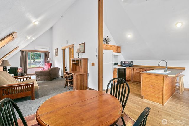 8643 Winslow Drive SW, Olympia, WA 98512