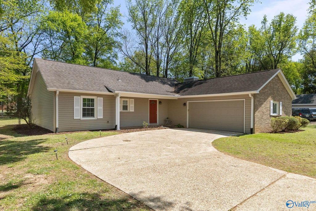 12031 Runningmeade Trail SE, Huntsville, AL 35803