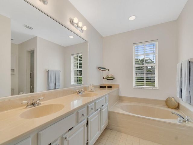 1246 N 41st Avenue, Vero Beach, FL 32960