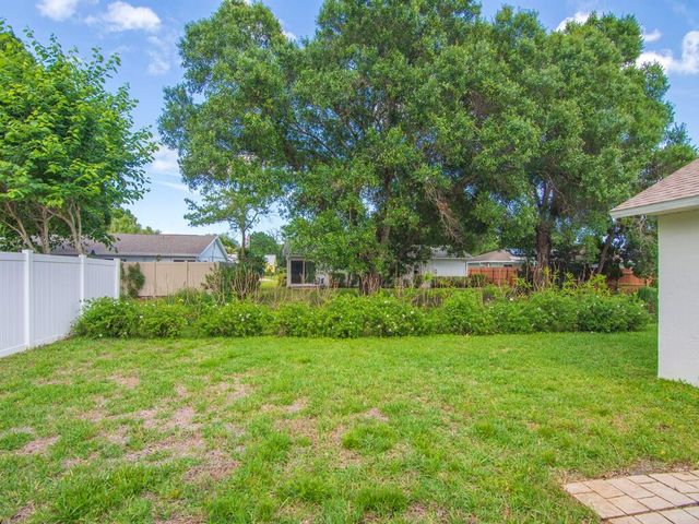 1246 N 41st Avenue, Vero Beach, FL 32960