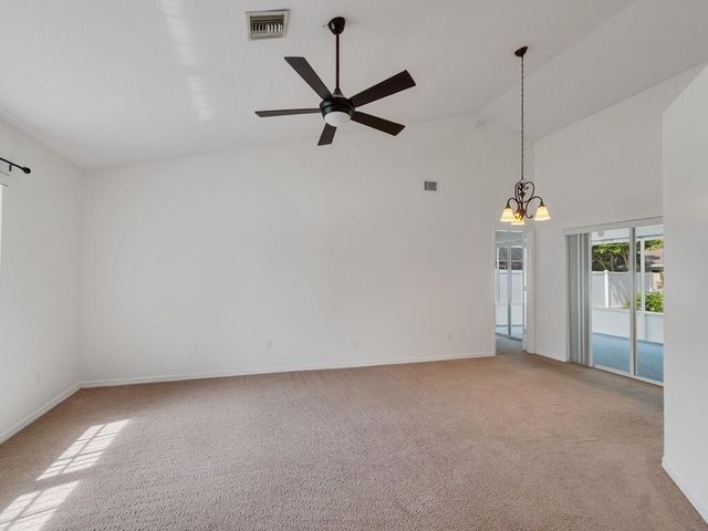 1246 N 41st Avenue, Vero Beach, FL 32960