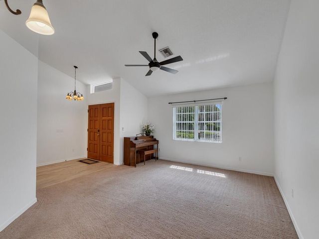 1246 N 41st Avenue, Vero Beach, FL 32960