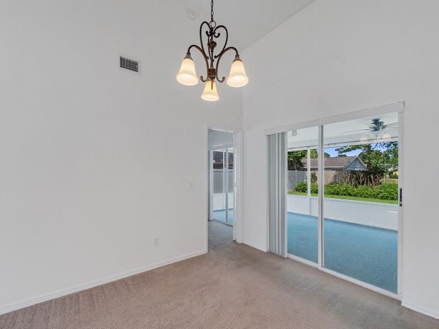 1246 N 41st Avenue, Vero Beach, FL 32960