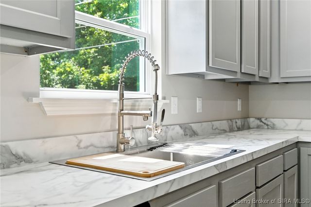 120 Village Lane, Marysville, IN 47141