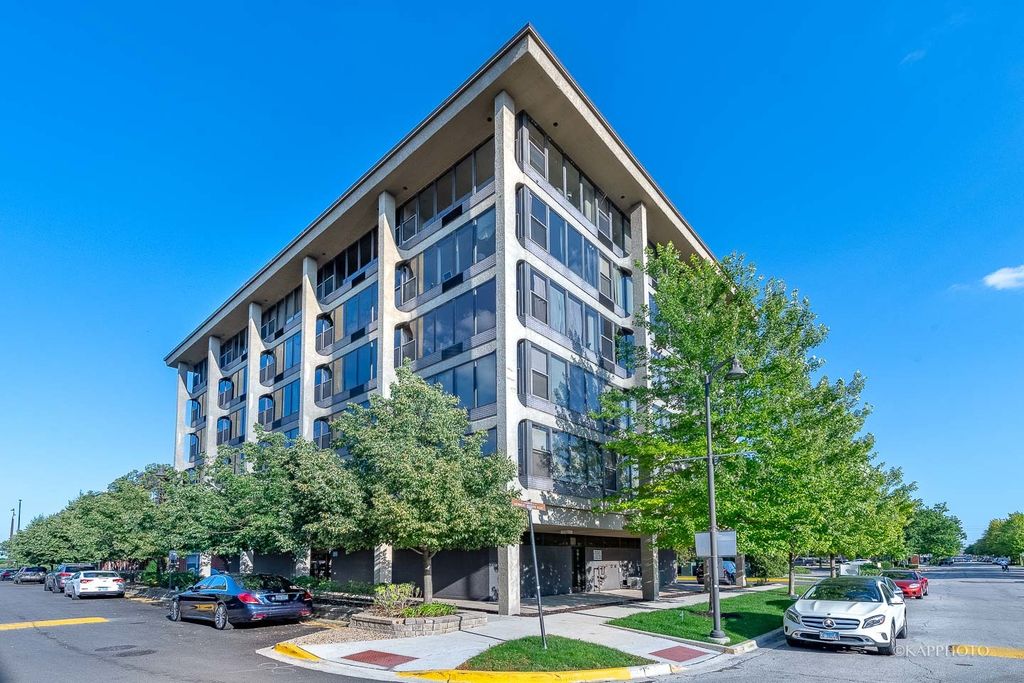 345 E Eastgate Place 306, Chicago, IL 60616