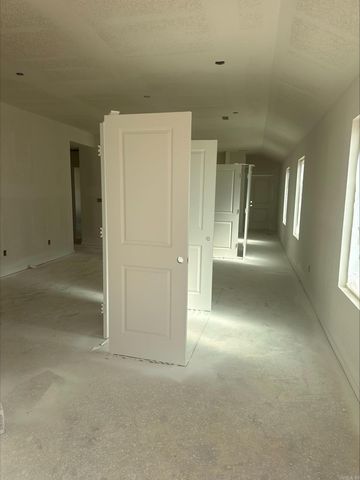 8105 Chesapeake Trail, Bauxite, AR 72011