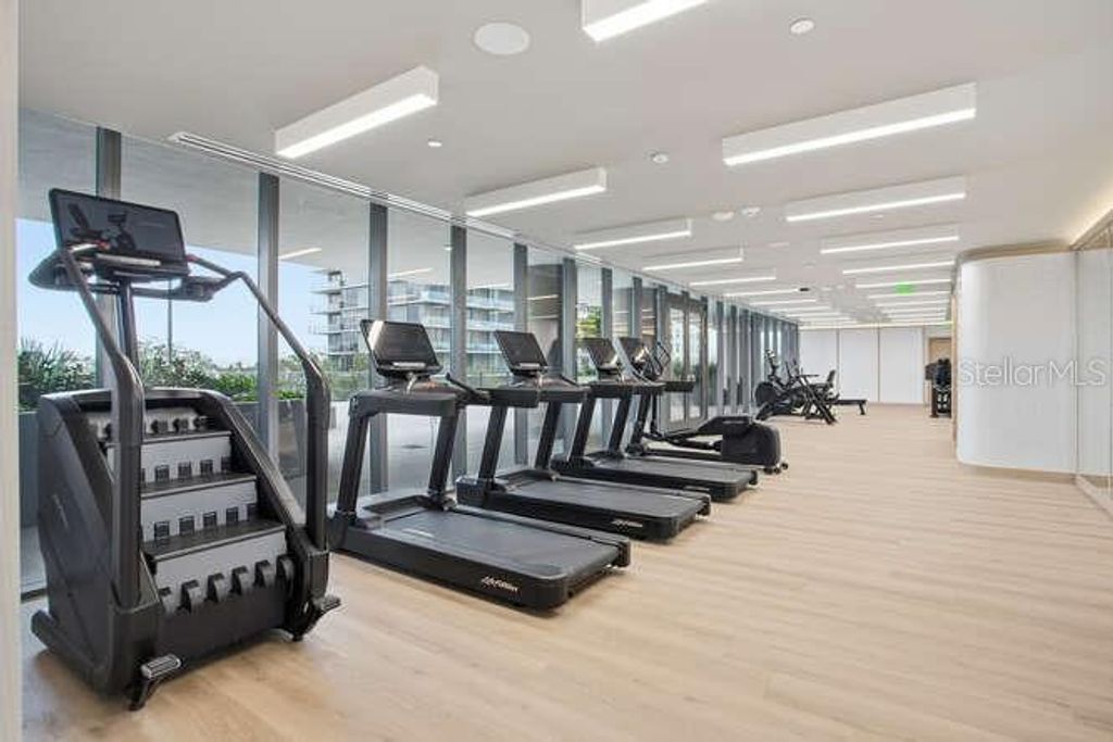 Image 11 of property listing at 3015 S YSABELLA AVENUE 604, Tampa, FL 33629