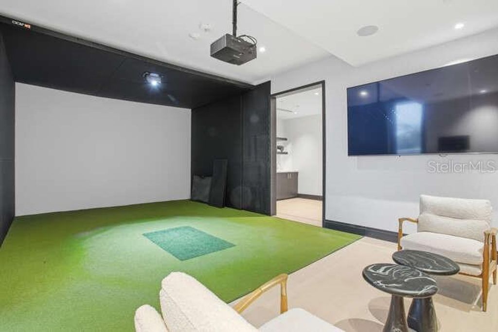 Image 18 of property listing at 3015 S YSABELLA AVENUE 604, Tampa, FL 33629