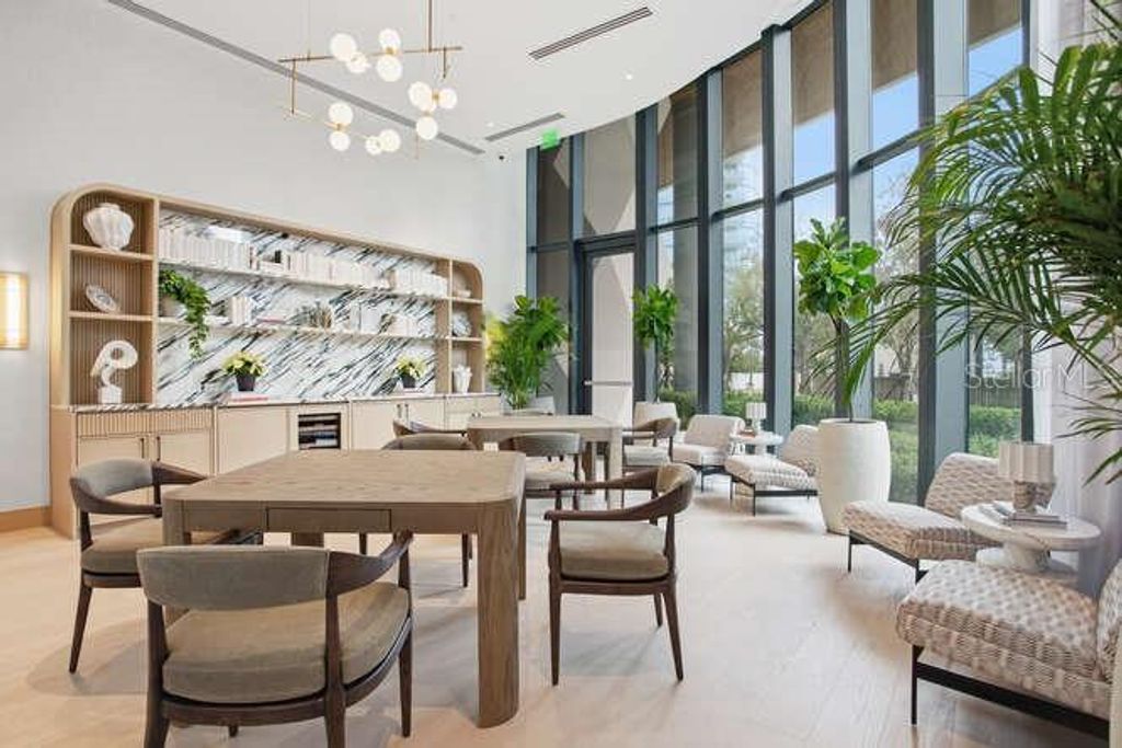 Image 5 of property listing at 3015 S YSABELLA AVENUE 604, Tampa, FL 33629