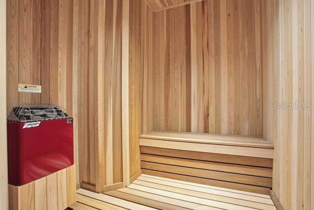 Image 10 of property listing at 3015 S YSABELLA AVENUE 604, Tampa, FL 33629